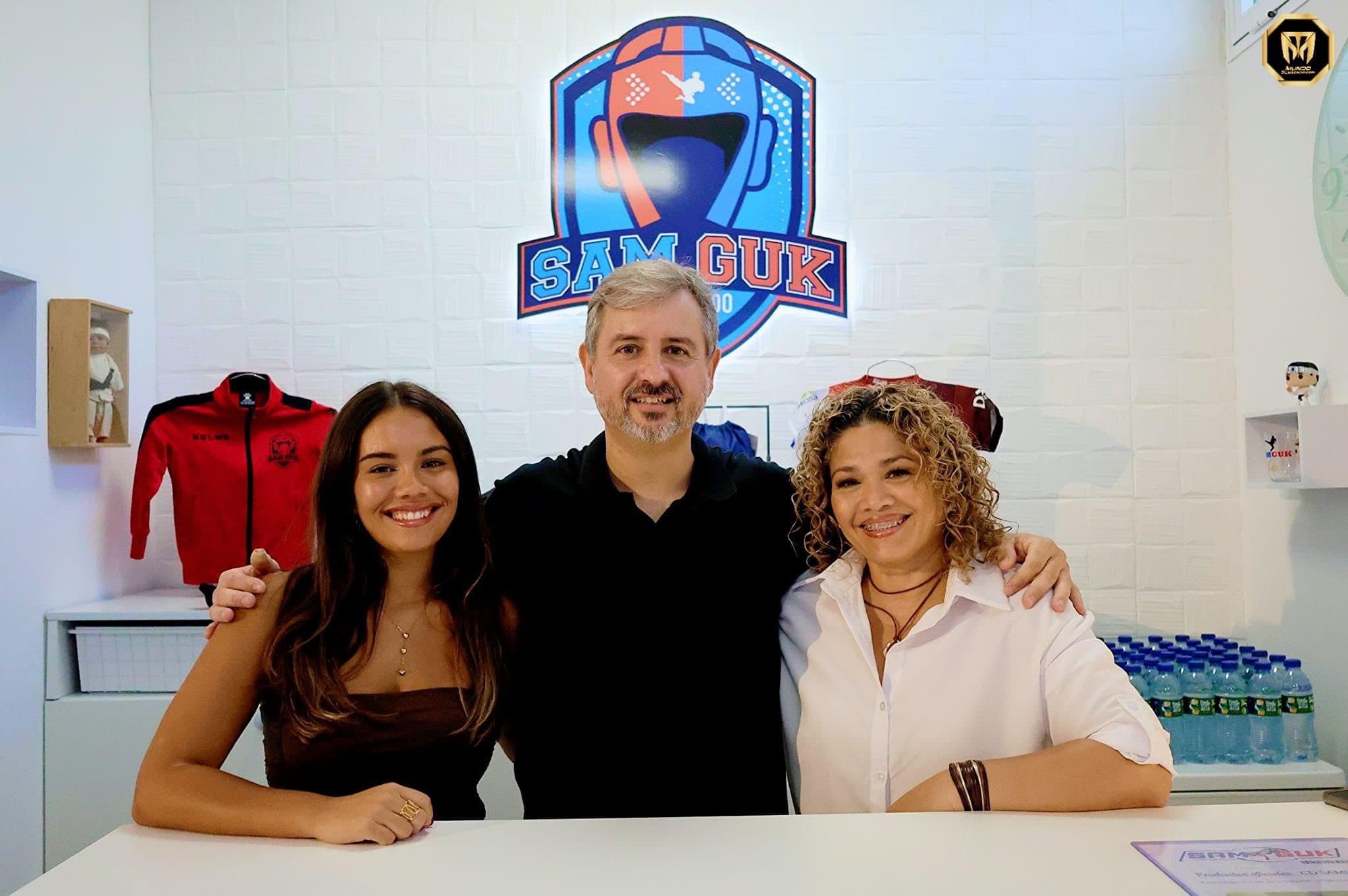 Leopoldo García en la recepción de SAMGUK